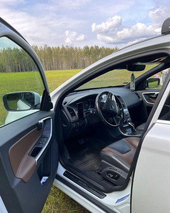 Volvo XC 60 cena 105000 przebieg: 150000, rok produkcji 2015 z Trzebnica małe 56